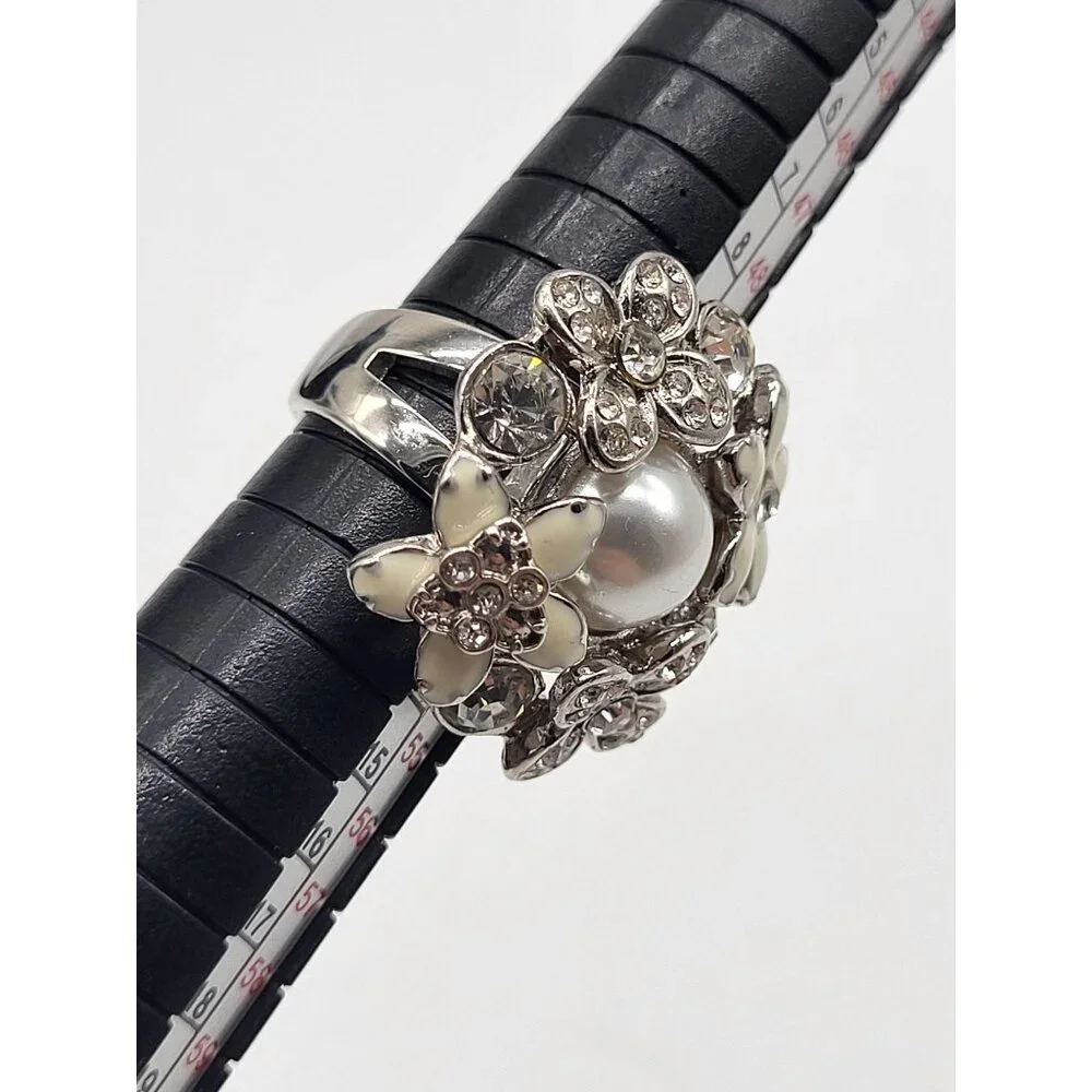 Lia Sophia "Catch The Bouquet" Crystal Rhinestone Faux Pearl Fashion Ring Size 6 - Picture 11 of 11